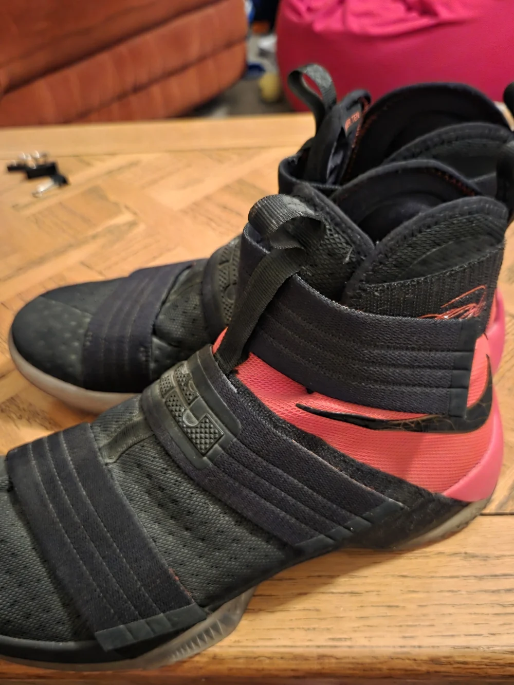 Men's Black Athletic Strap Sneakers with Red Accents - Picture 3 of 5
